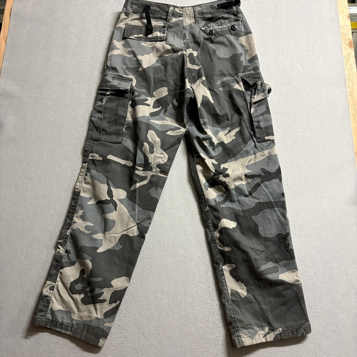 Mil-Tec Mens Camo Cargo Pants Size Medium Gray Urban Camouflage BDU Combat