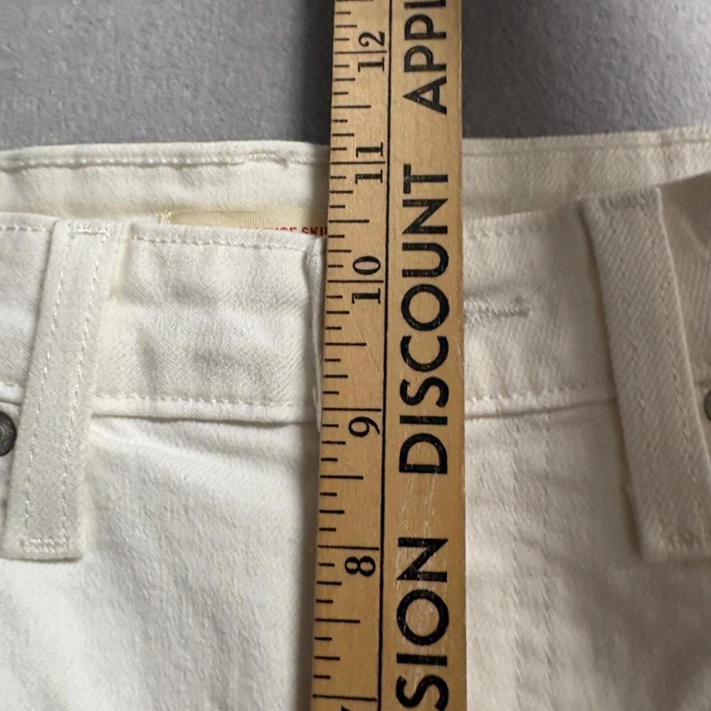 Levi's 721 High Rise Skinny Jeans Womens 28x30 White Denim Stretch Waterless