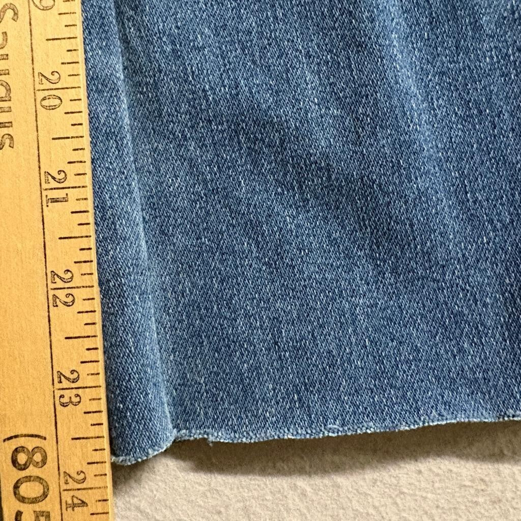 Serra Women Blue Denim Wide Leg Crop Pants Size L Pull On Stretch Raw Hem