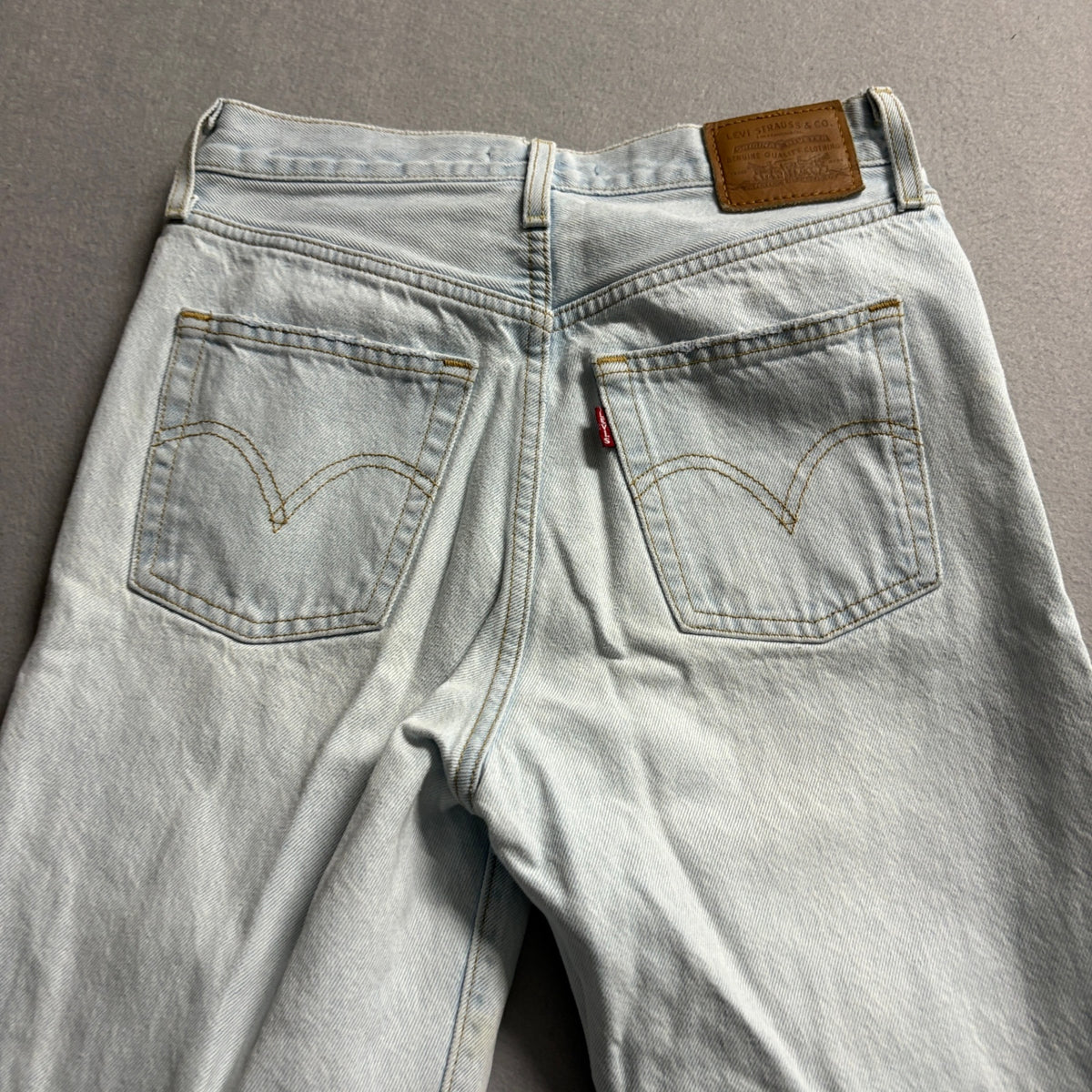 Levi's Ribcage Straight Ankle Jeans Womens 26 Light Wash Distressed Ripped Denim