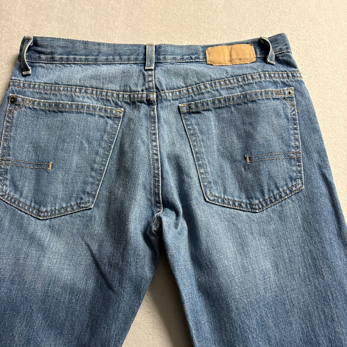 Calvin Klein Jeans Mens 32x32 Medium Wash Blue Denim Bootcut Stretch Jeans