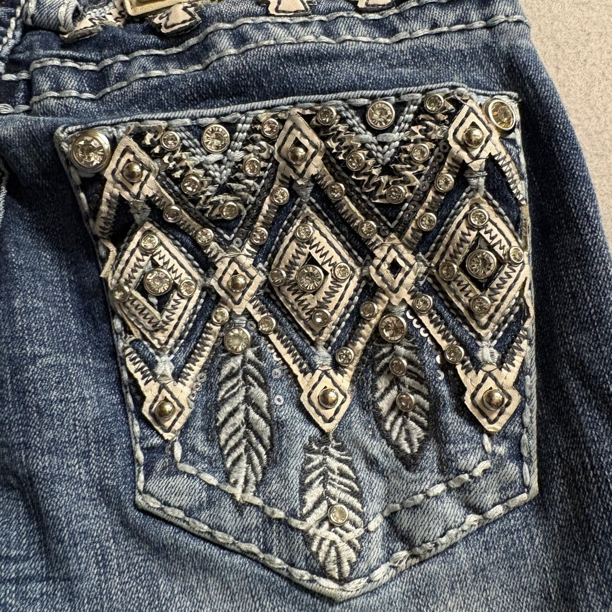 Answer Me Bootcut Jeans Womens 3/30 Blue Denim Thick Stitch Rhinestone Cross Y2K