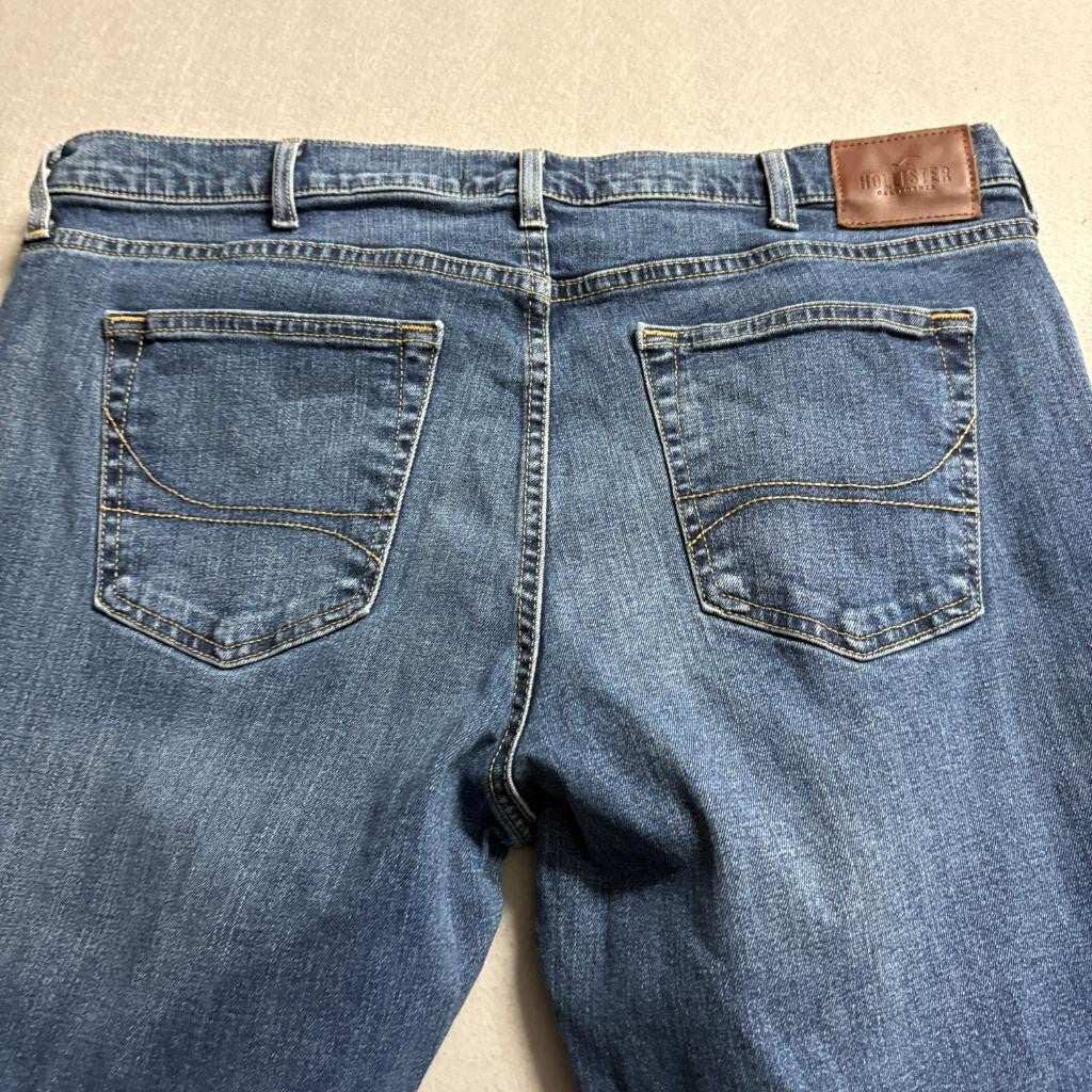 Hollister Jeans Mens 38x36 Blue Denim Distressed Straight Leg Stretch