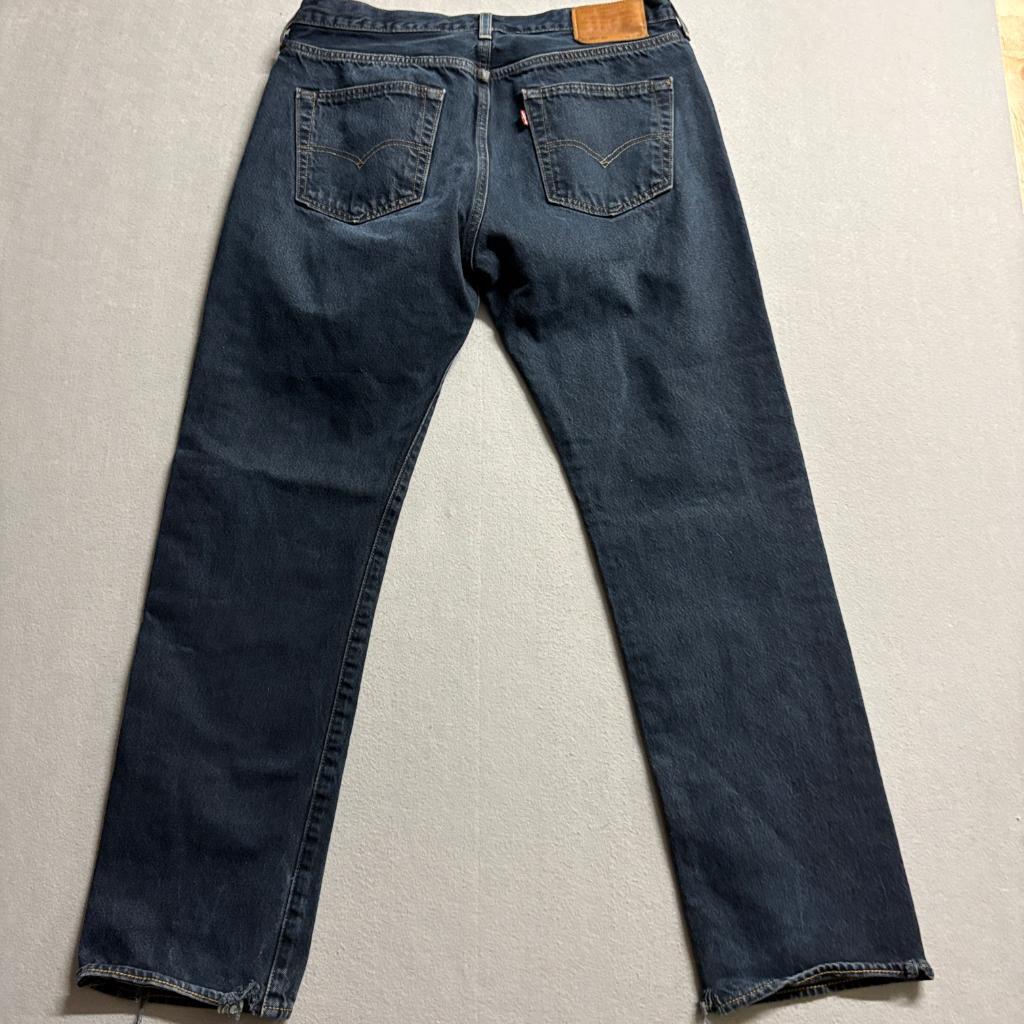 Levis Premium 501 Original Fit Jeans Mens 34x32 Dark Wash Button Fly Blue Denim