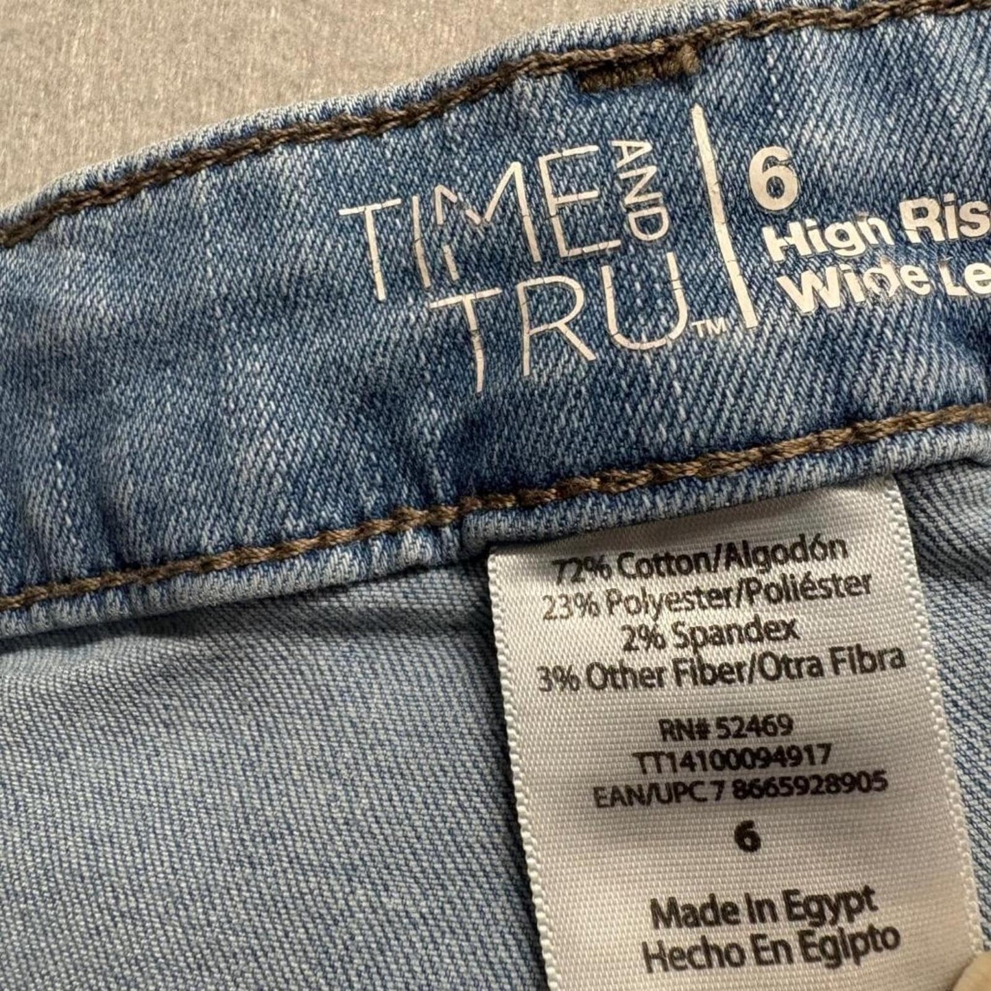 Time and Tru High Rise Wide Leg Jeans Womens Size 6 Blue Two Tone Flare Cropped