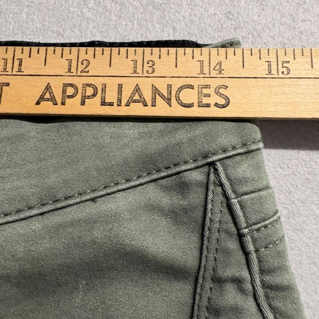 G.H. Bass & Co Women's Size 6 Olive Green Skinny Pants Stretch Casual Ankle