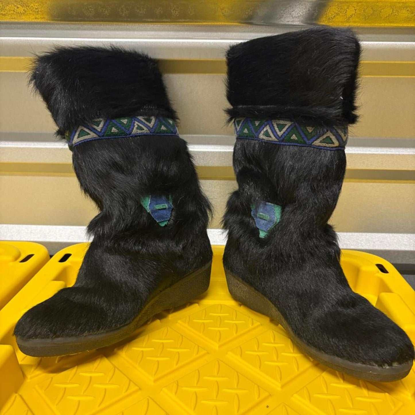 Tecnica Vintage Black Fur Après Ski Boots Womens Size 8 US 39 EU Made in Italy