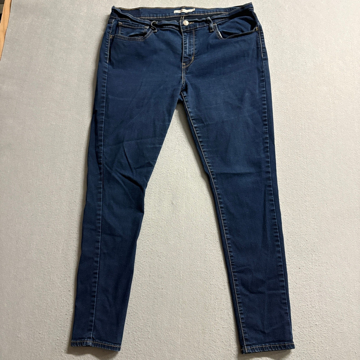Levi's 710 Super Skinny Jeans Women Size 33 W33 L30 Dark Wash Blue Denim Stretch