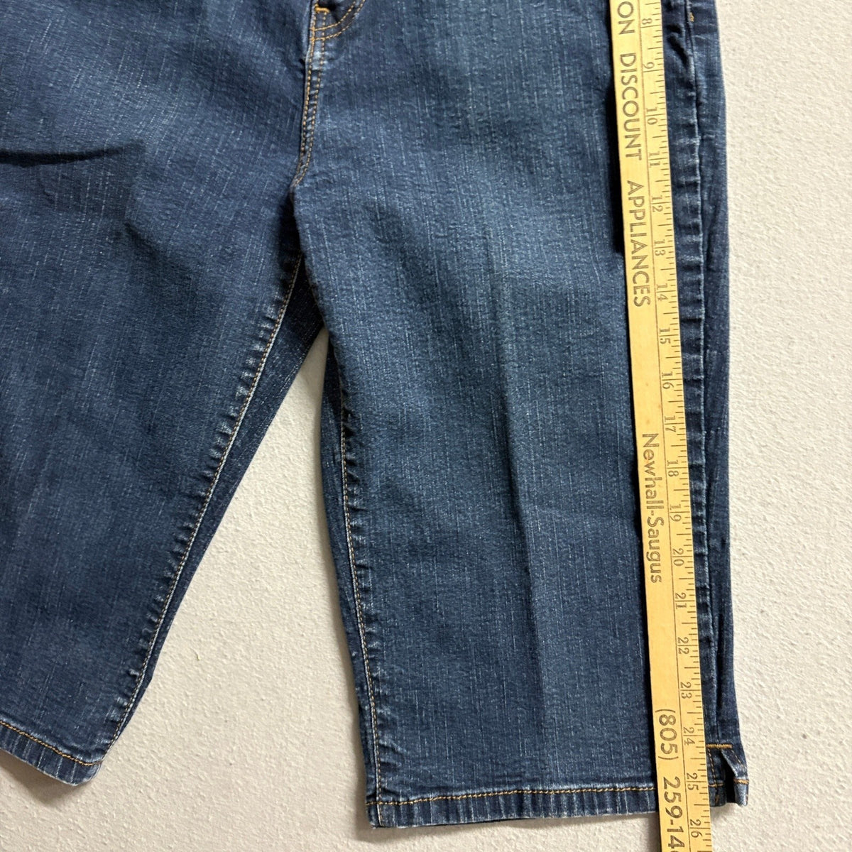 Levi's 512 Perfectly Slimming Denim Bermuda Shorts Womens Size 14 Blue Stretch