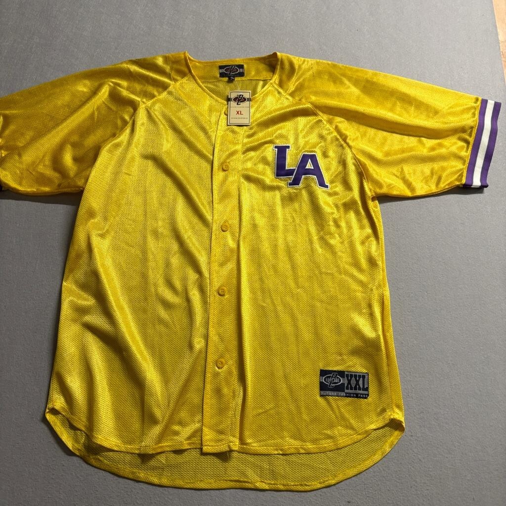 Barcode Future Fashion Pass LA Lakers Jersey and Shorts Set Mens XL Yellow Mesh