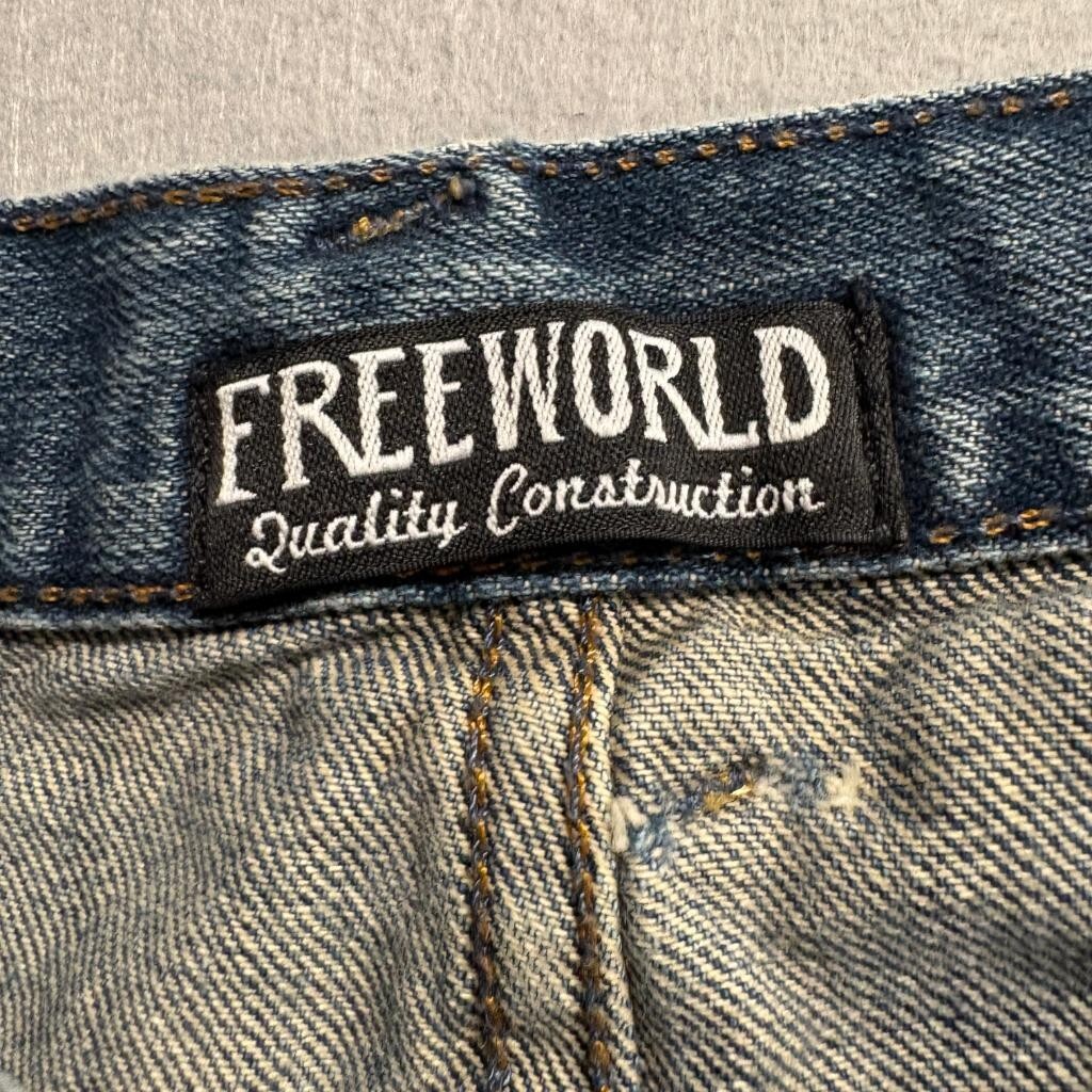 Free World Drifter Jeans Mens 33 Blue Denim Straight Leg 100% Cotton