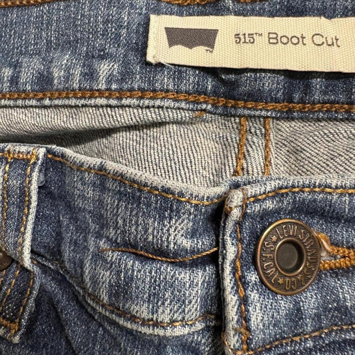 Levis 515 Bootcut Jeans Womens 10M Blue Denim Stretch Mid Rise Medium Wash