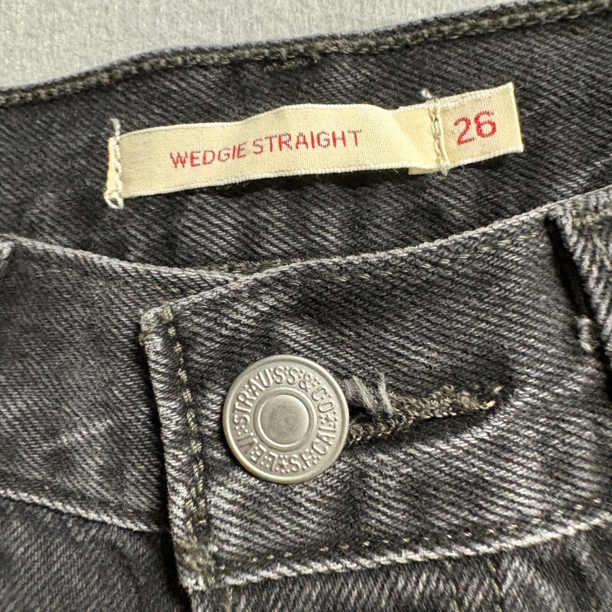 Levi's Premium Wedgie Straight Jeans Womens 26 Black Distressed Raw Hem Denim