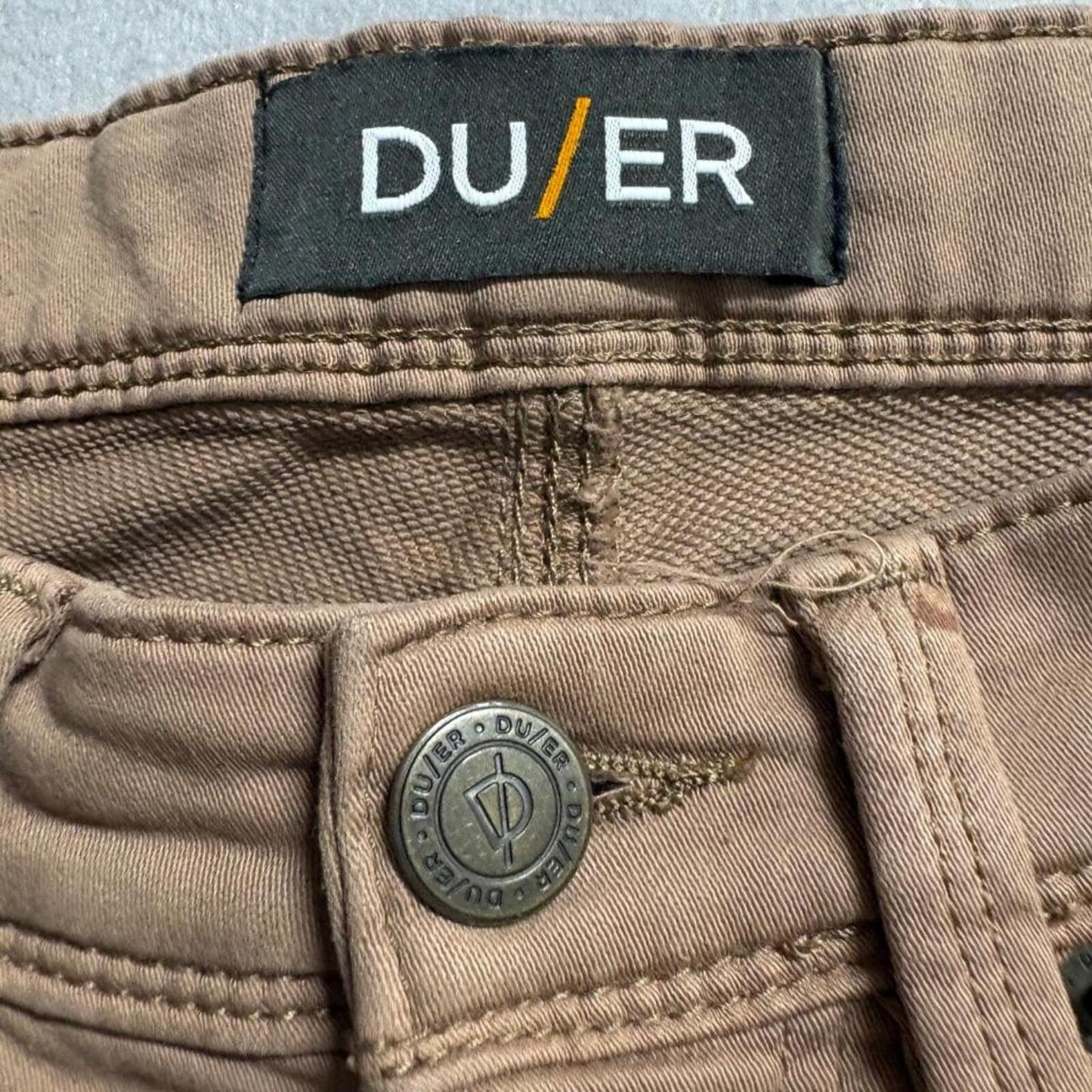 Duer No Sweat Pants Mens 30x32 N2X Slim Fit Brown Stretch Commuter Jeans