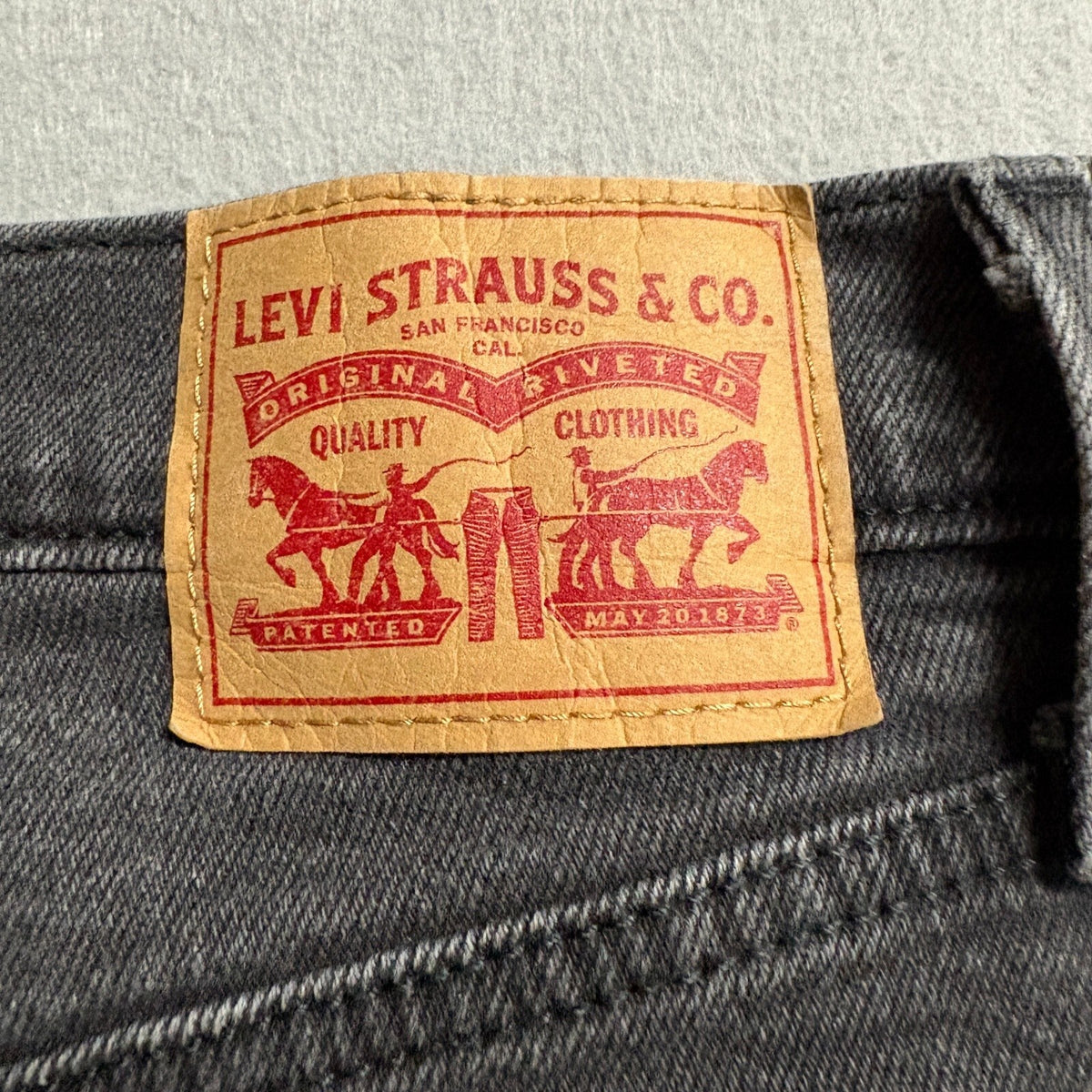 Levi's Wedgie Straight Jeans Womens 26 Distressed Black Denim High Rise W26 L28