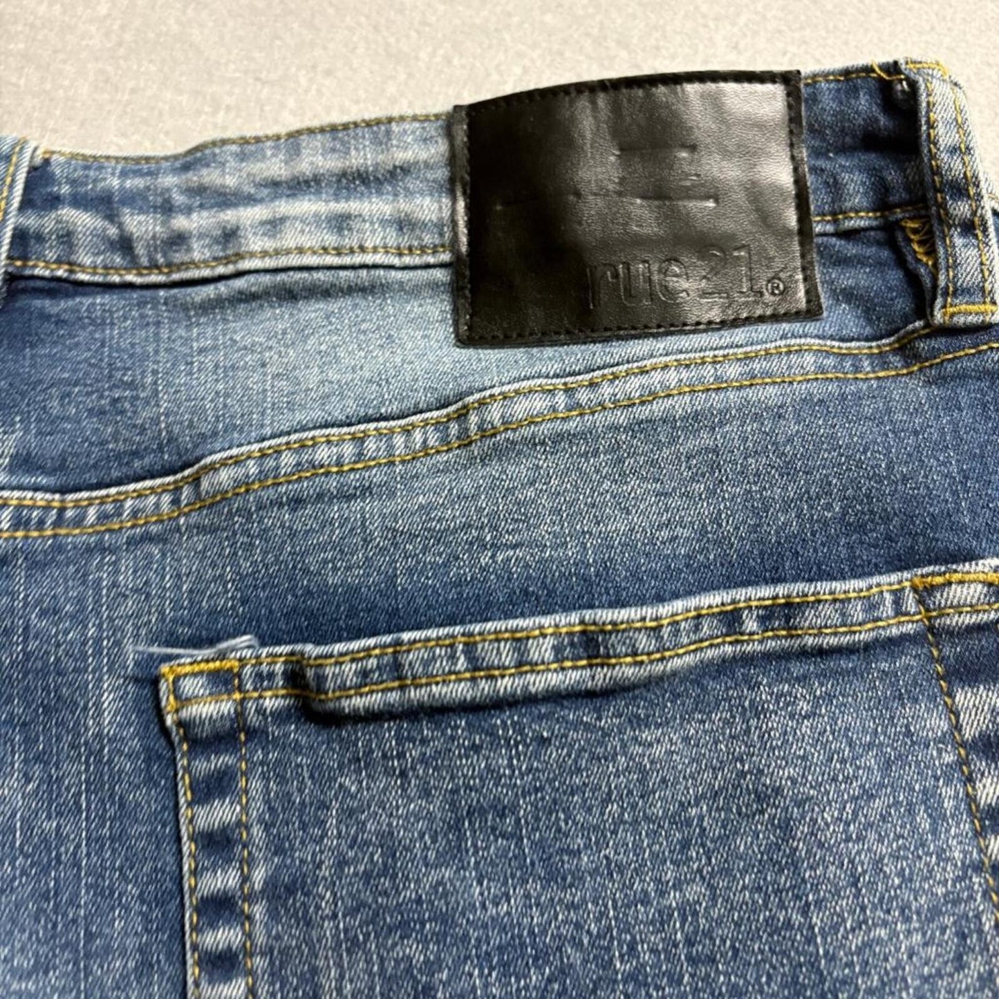 Rue21 Supreme Flex Straight Jeans Mens 34x30 Blue Denim Stretch Comfort 33x30