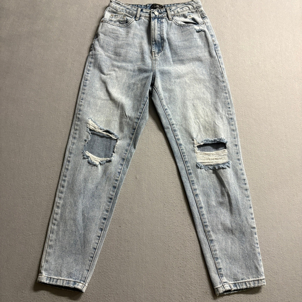 Missguided Riot High Rise Mom Jeans Womens US 2 Distressed Ripped Light Wash
