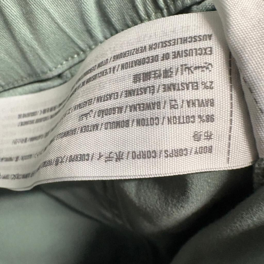Hollister Ultra High Rise Cargo Pants Womens Small Sage Green Raw Hem Wide Leg