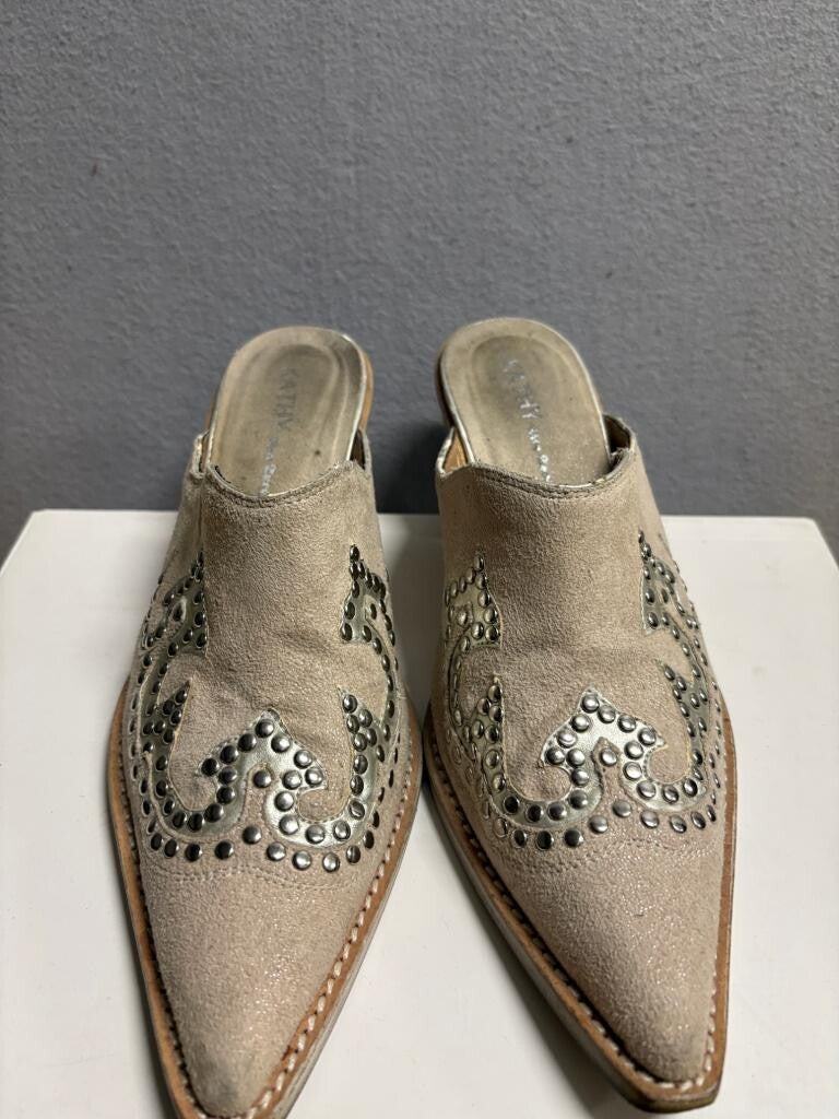 Kathy Van Zeeland Suede Studded Western Mule Heels Beige Pointed Toe Size 7.5