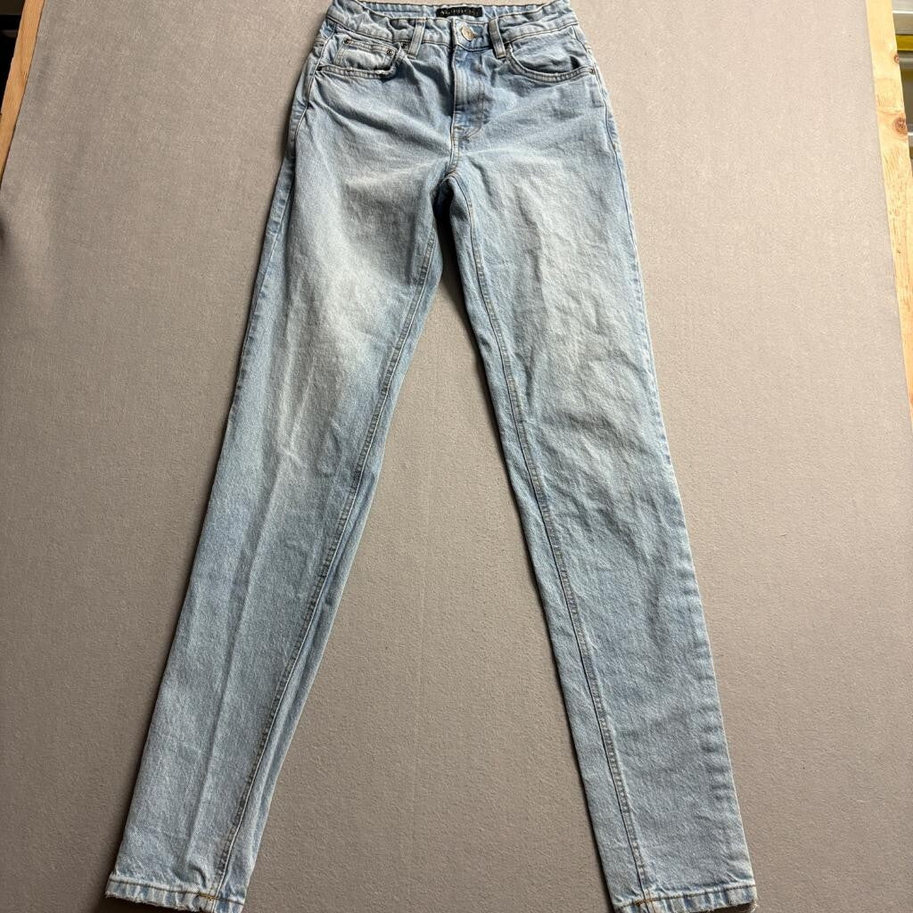 American Tall Milo Relaxed Tapered Jeans Womens 28 x 36 Light Salt Lake Wash