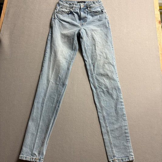 American Tall Milo Relaxed Tapered Jeans Womens 28 x 36 Light Salt Lake Wash