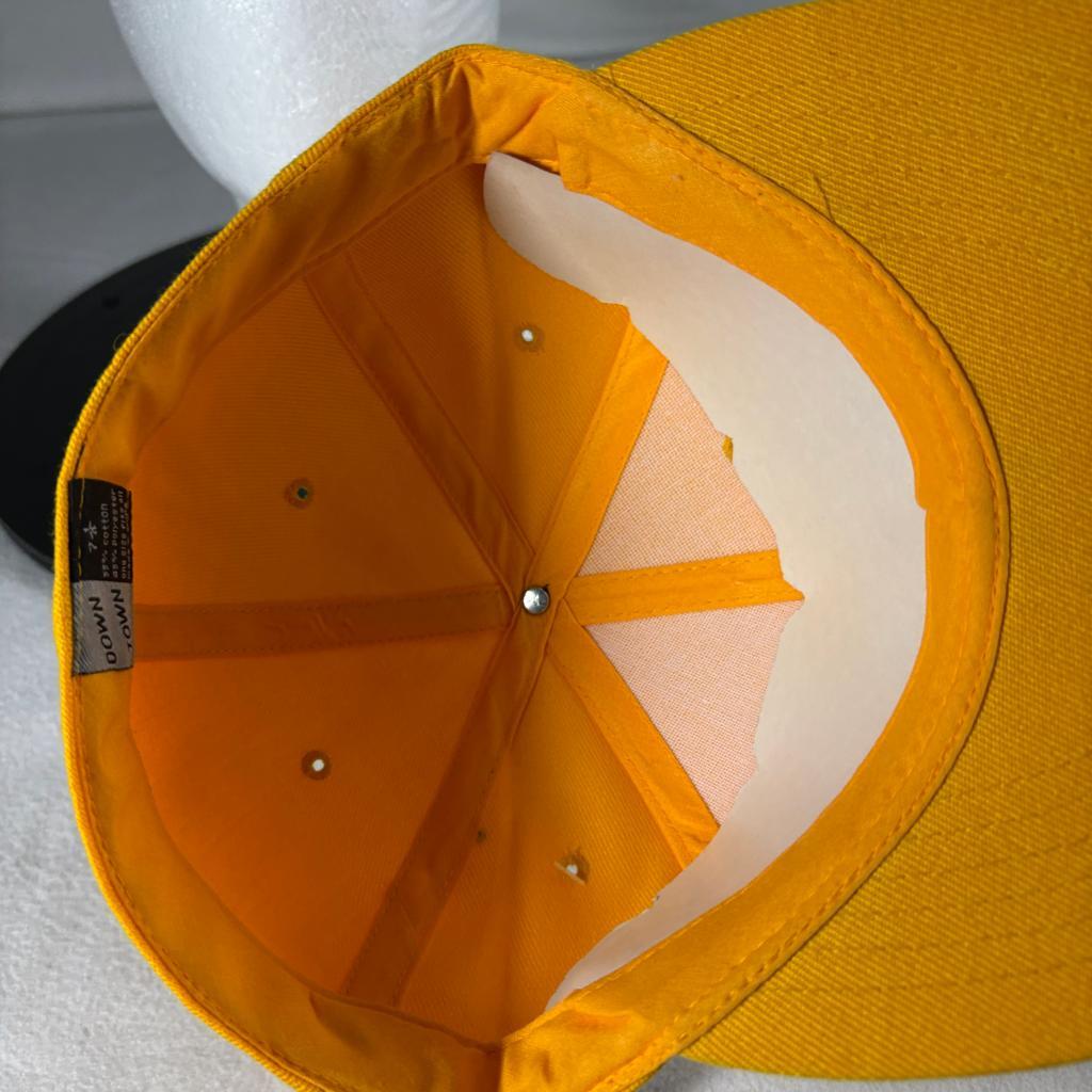 Los Angeles Lakers Down Town Fitted Hat Size 7 1/4 Yellow LA Script Cap
