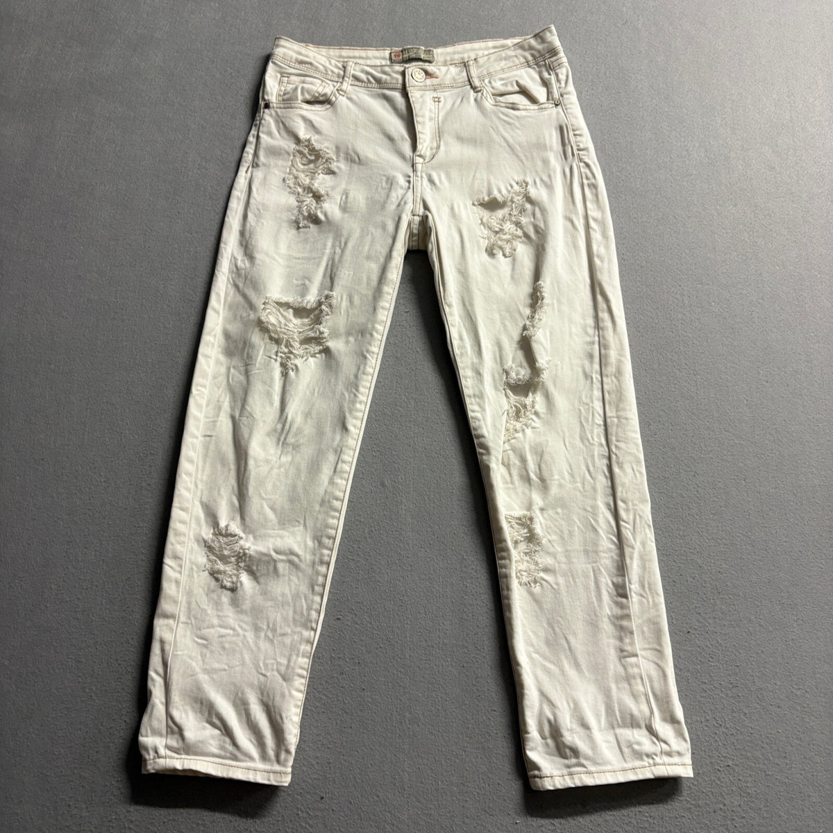 I & M Premium Jeans Womens Size 9 White Distressed Ripped Denim Stretch Pants