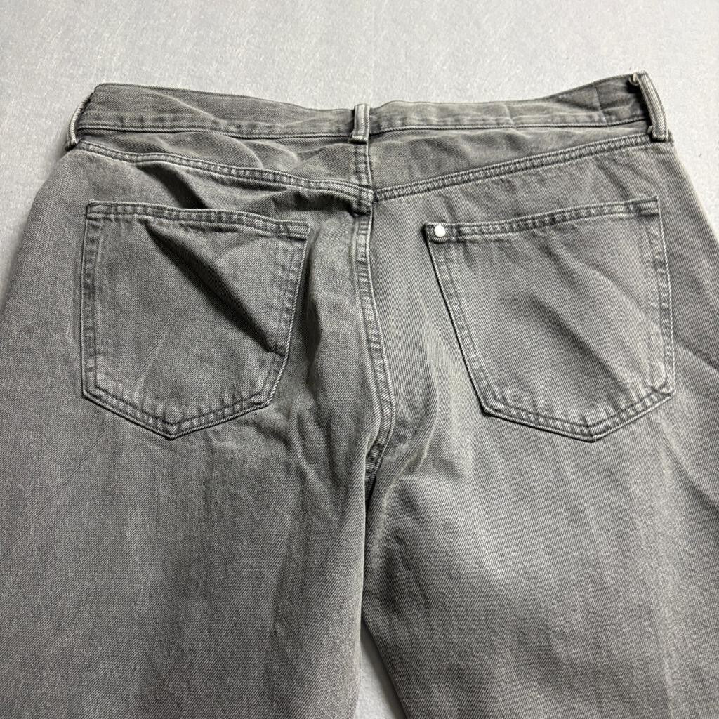 H&M Relaxed Fit Jeans Mens 36x32 Gray Denim Button Fly Straight Leg