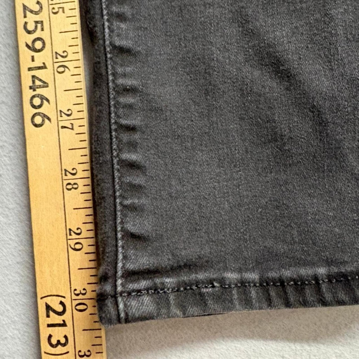 Levi's 311 Shaping Skinny Jeans Womens Size 29x32 Black Denim Stretch Pants