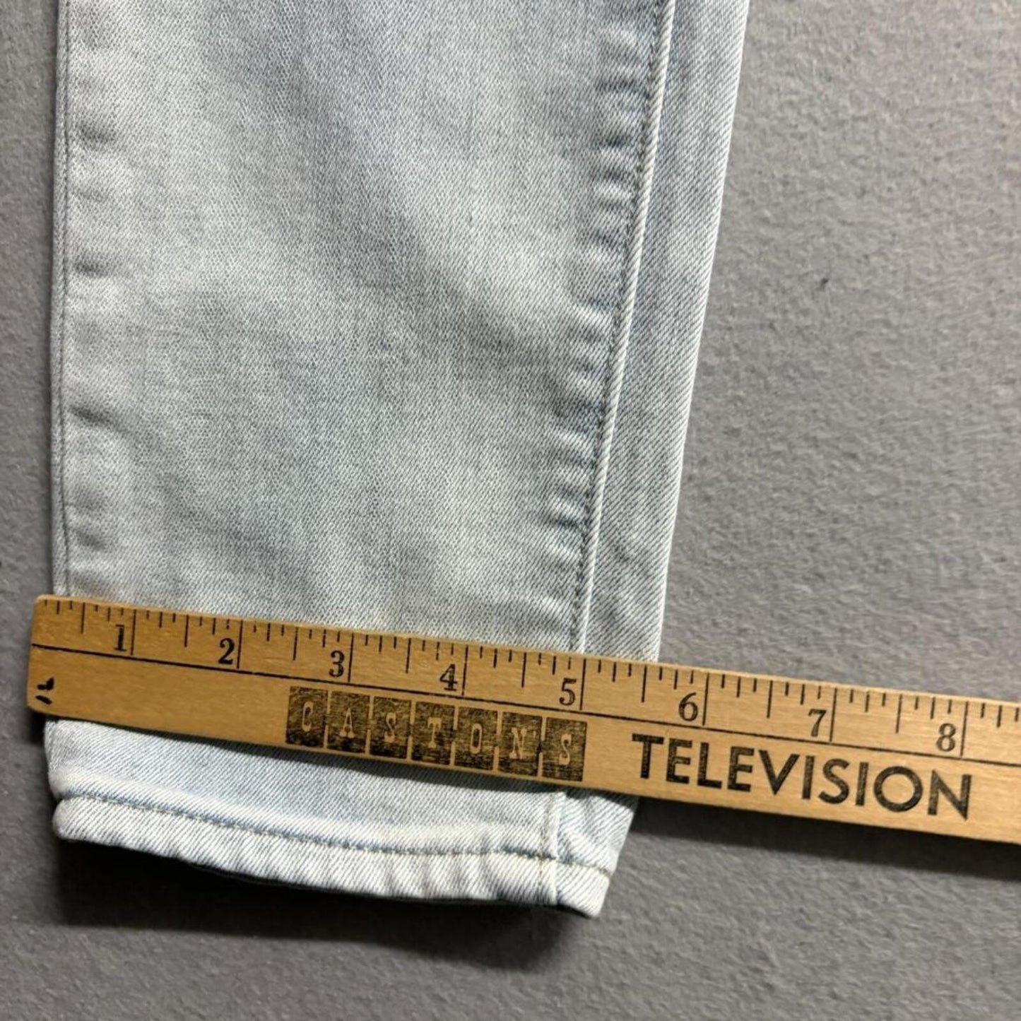 Levis 711 Skinny Jeans Womens 27x30 Light Wash Distressed Floral Patch Denim