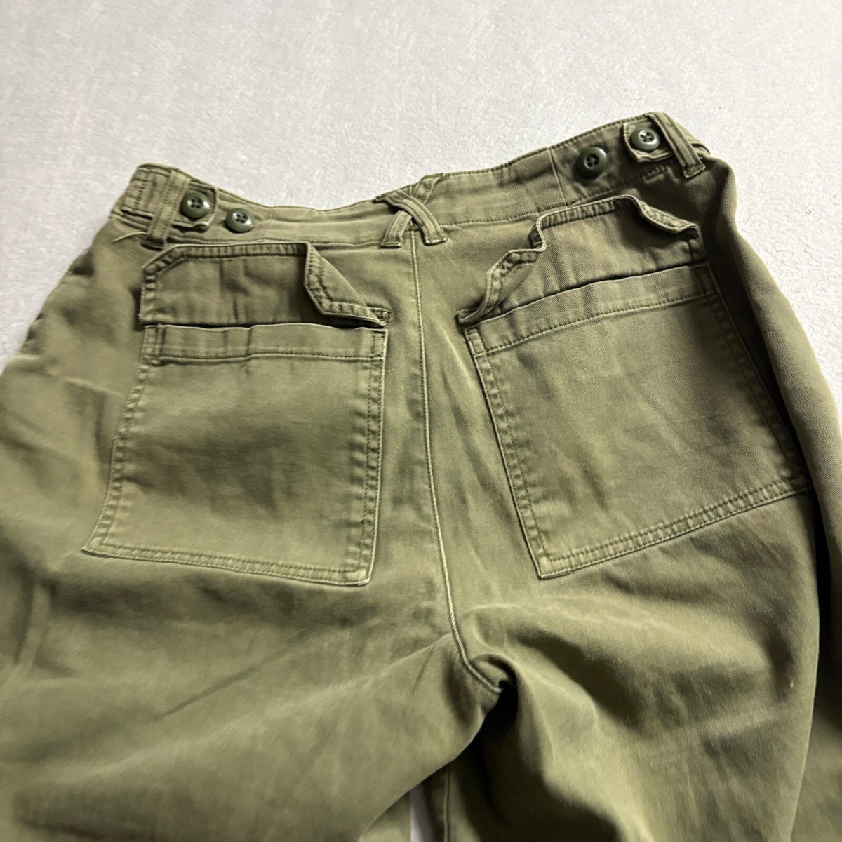 Universal Thread Womens Size 6 Olive Green Cargo Pants Wide Leg Cotton Casual