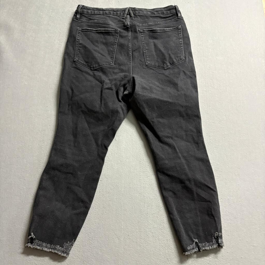 Good American Good Curve Crop Jeans Womens 16 Black High Rise Distressed Hem