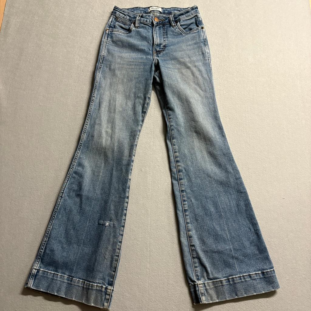 Wrangler Retro Womens Flare Jeans Size 25 x 32 Blue Denim High Rise Wide Leg
