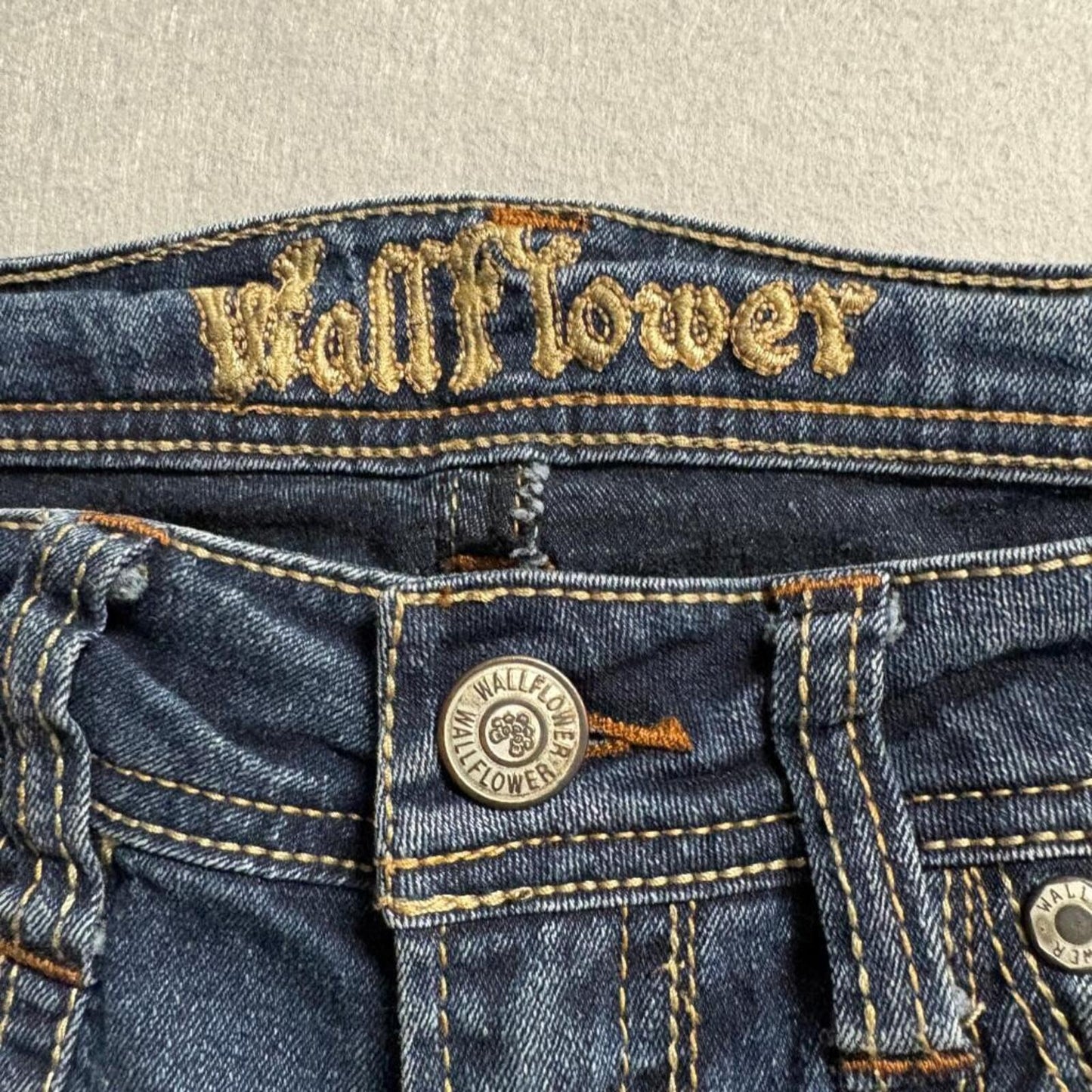WallFlower Bootcut Jeans Womens Size 3 Blue Denim Embellished Flap Pocket