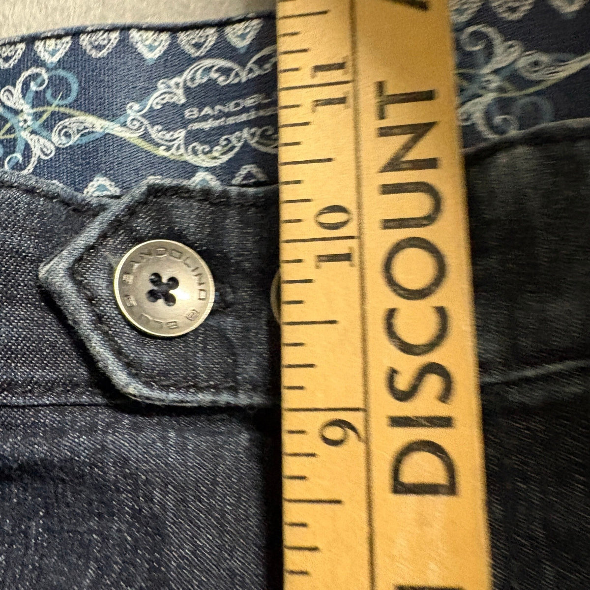 Bandolino Blu Womens Size 14 Dark Wash Capri Jeans Cuffed Comfort Stretch Blue