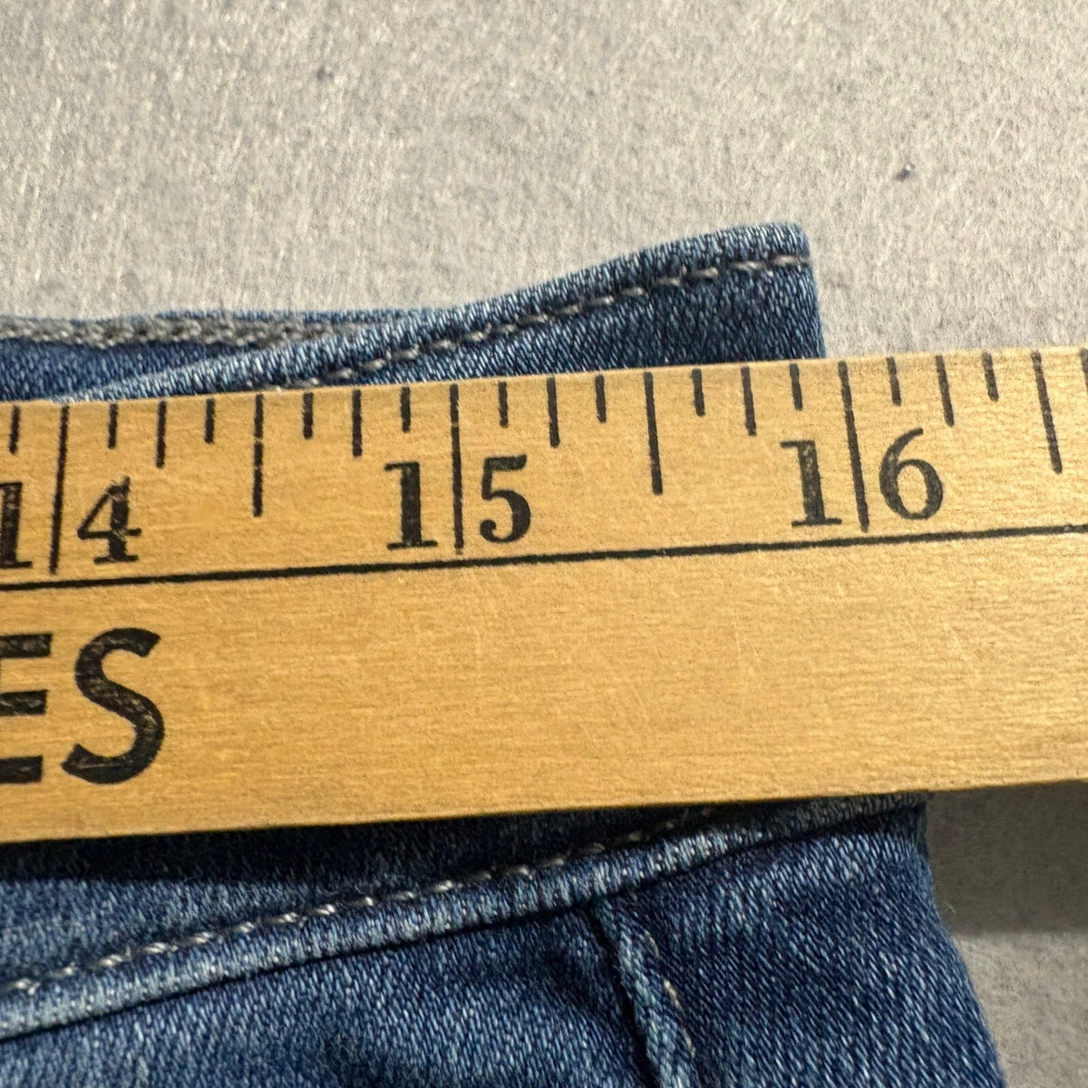 Joe's Jeans Womens Size 32 Blue Denim Stretch Straight Leg Jeans Medium Wash