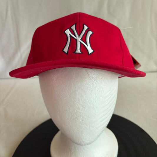 New York Yankees MLB Cap Hat Red White Logo Crosscap Vintage Style Hook Loop