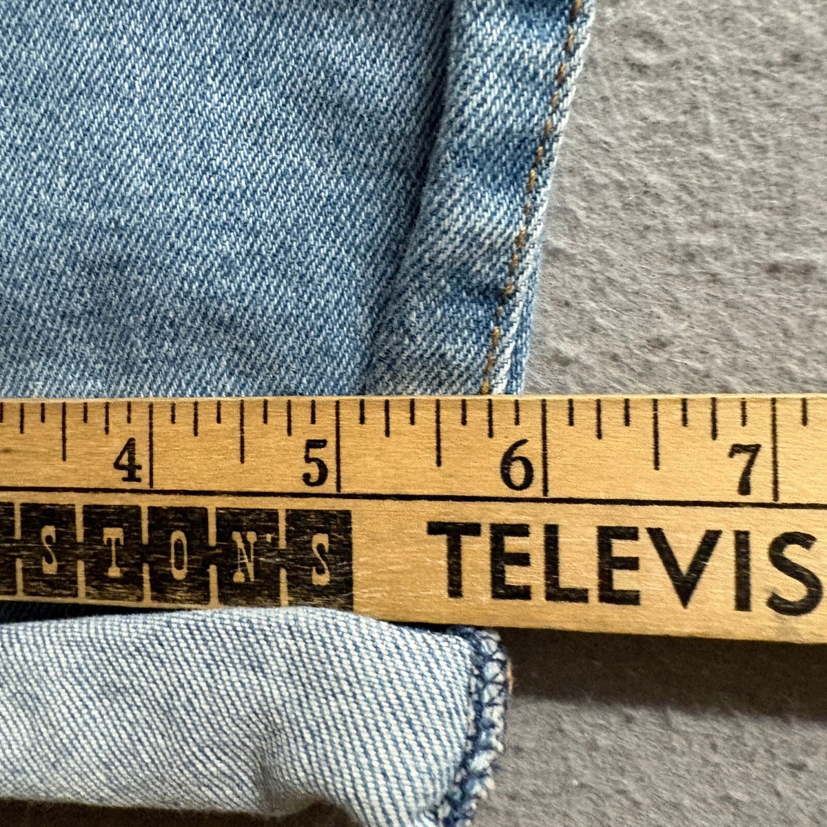 Celebrity Pink Womens Hi-Rise Mom Jeans Size 7/28 Blue Distressed Denim New