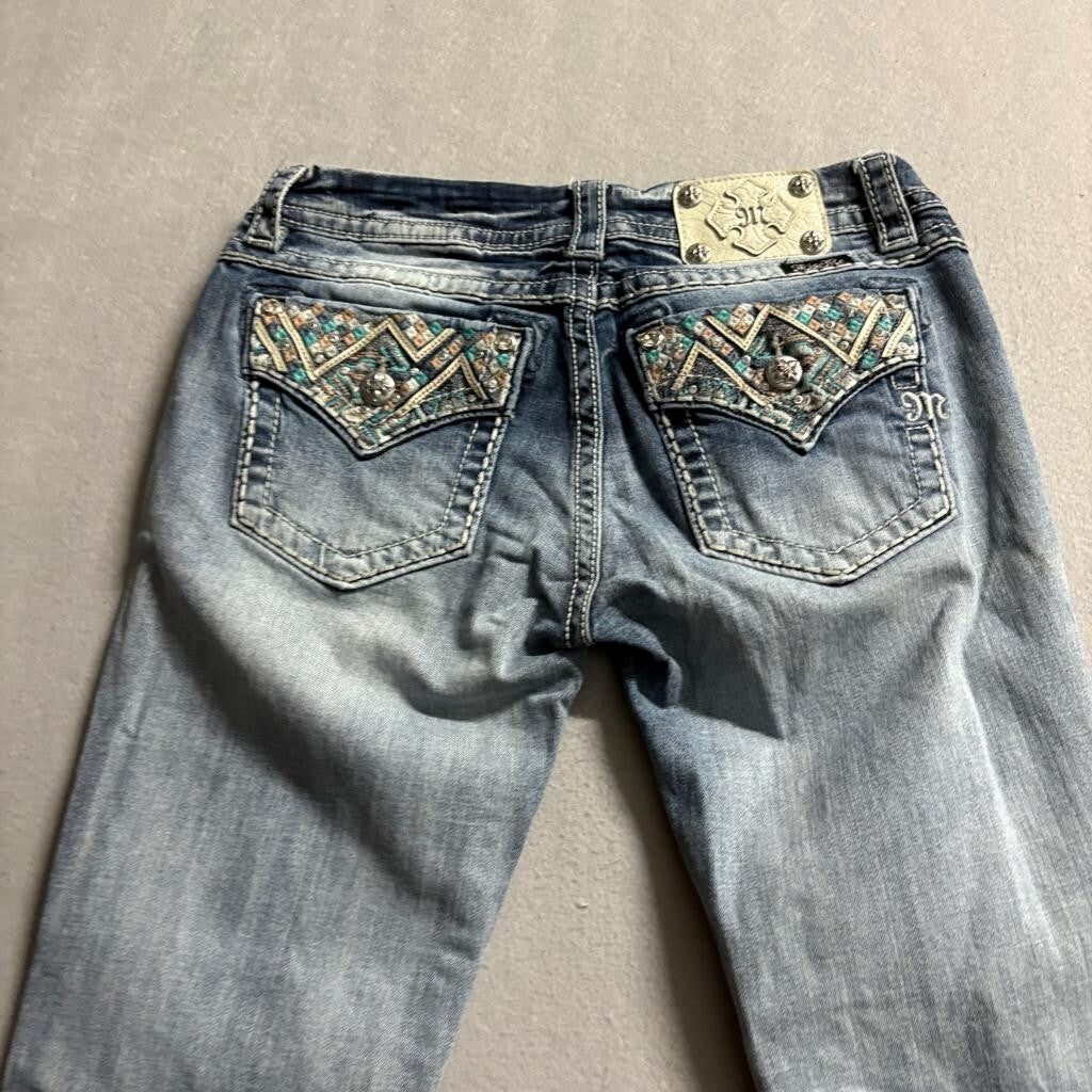 Miss Me Signature Bootcut Jeans Womens 29 Medium Wash Embroidered Flap Pocket