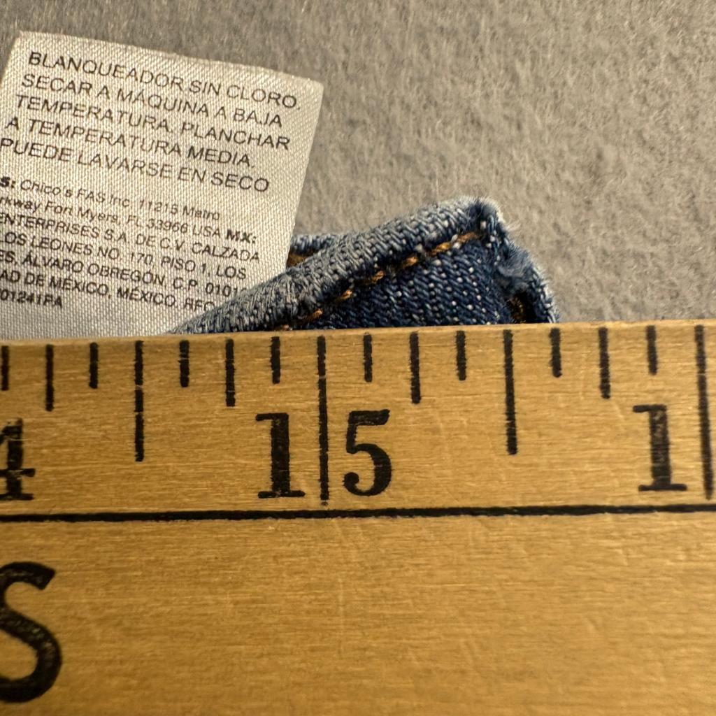 Chicos So Slimming Girlfriend Slim Leg Crop Jeans Embroidered Size 0.5 US 6 Blue