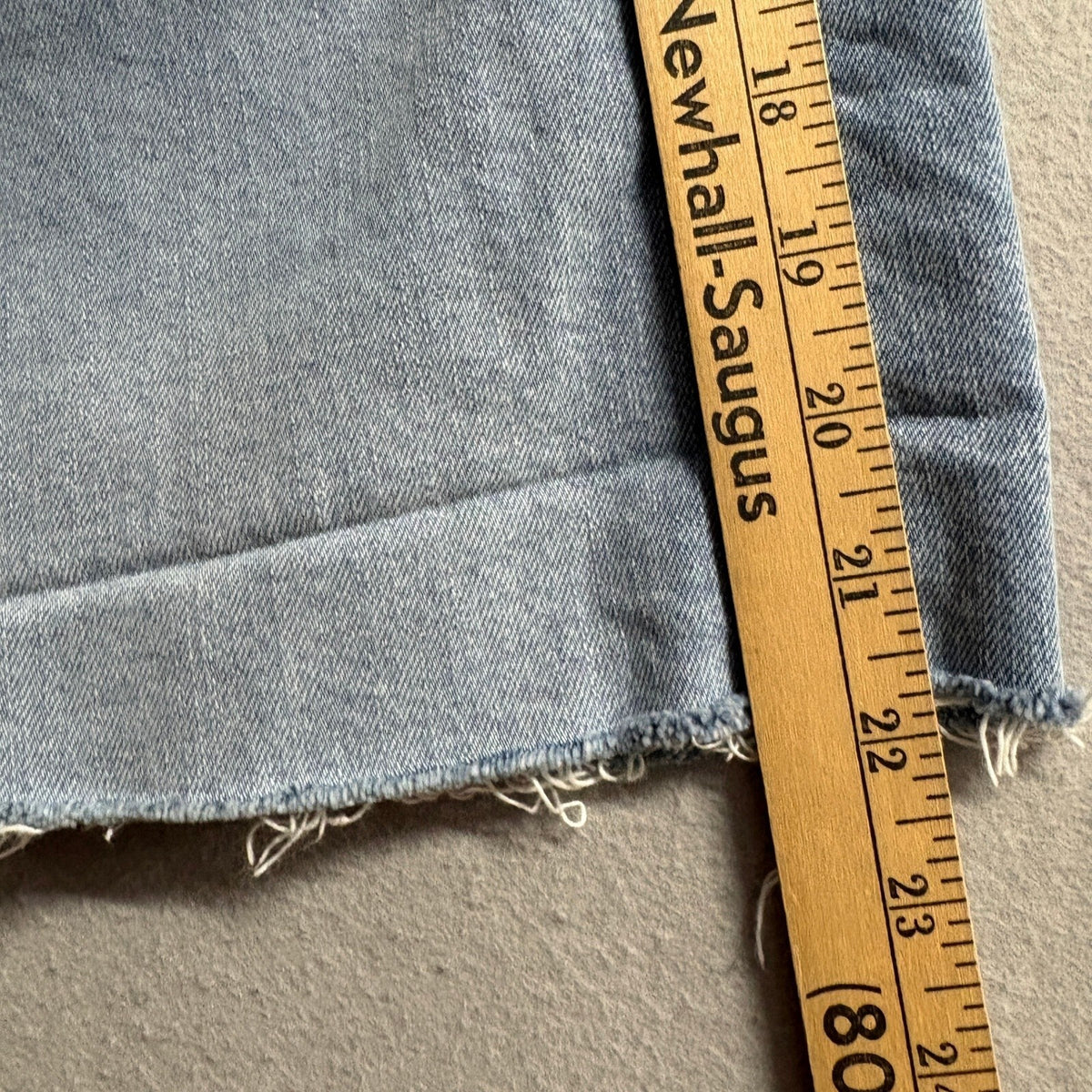 Levi's 505 Cut Off Jean Shorts Mens 33 Blue Denim Raw Hem Jorts Casual