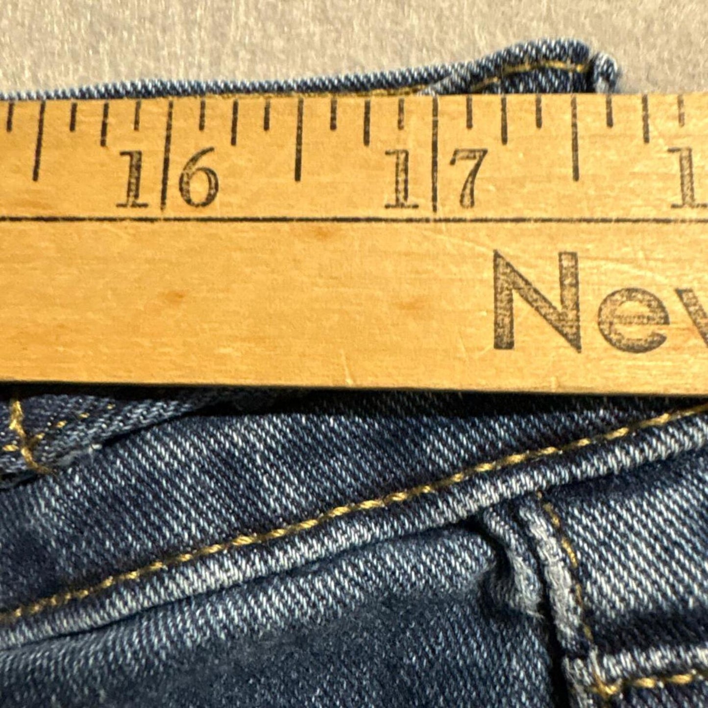 Sofia Jeans by Sofia Vergara Lana Relaxed Straight Crop Blue Denim Women's Size