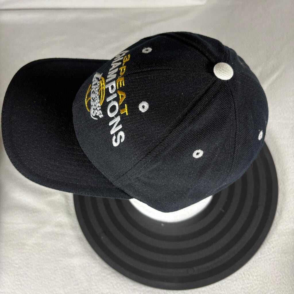 Los Angeles Lakers 3-Peat Champions Hat Cap Vintage NBA Black Hook and Loop