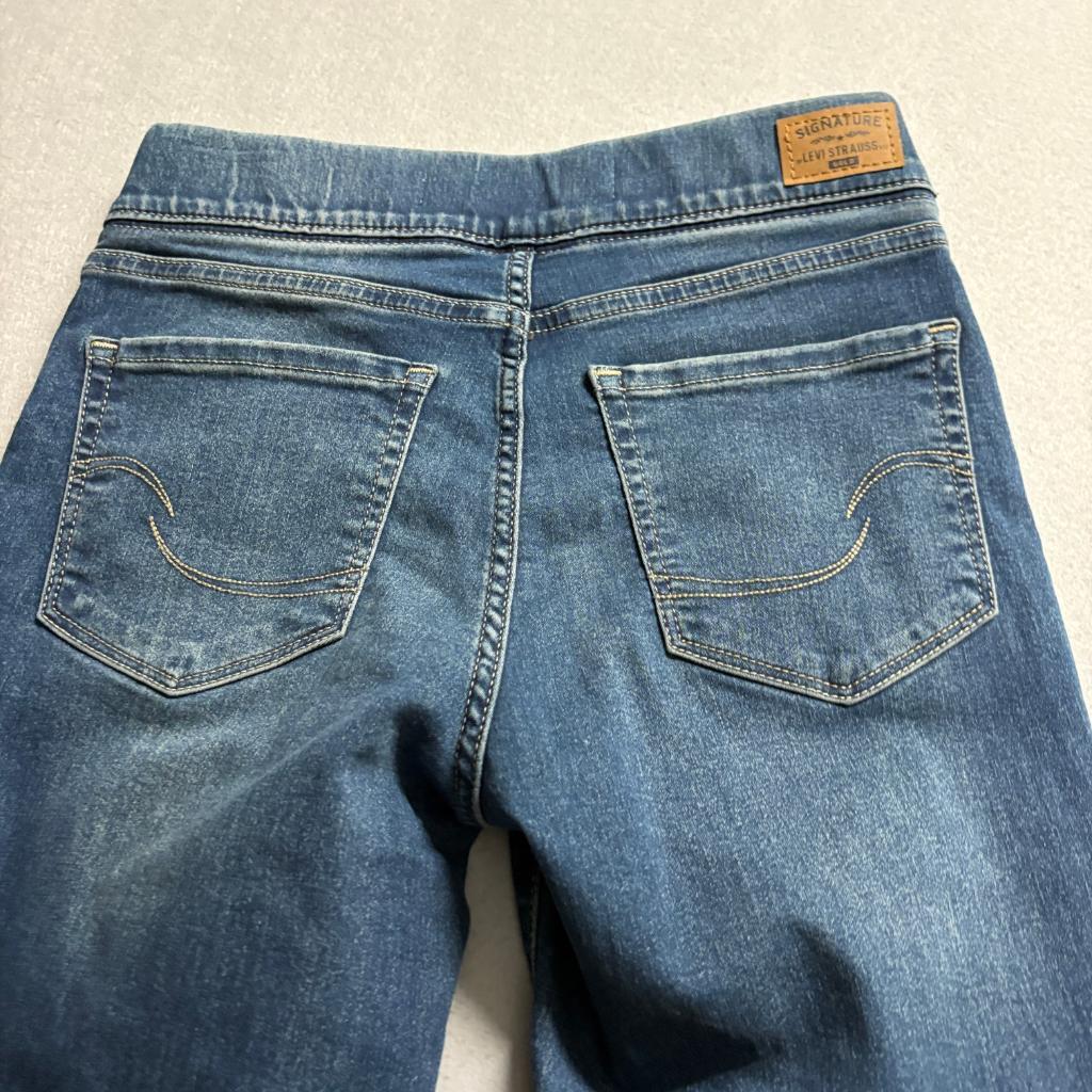 Signature by Levi Strauss Gold Pull On Skinny Jeans Womens Size 2S W26 L28 Blue