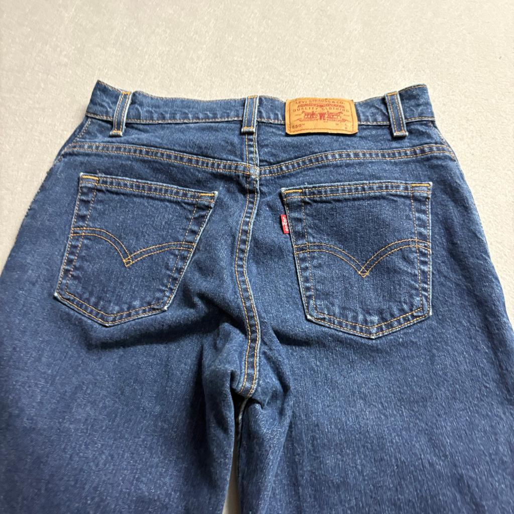 Vintage Levis 550 Womens Jeans Size 6 M Pet Relaxed Fit Tapered Leg Made in USA