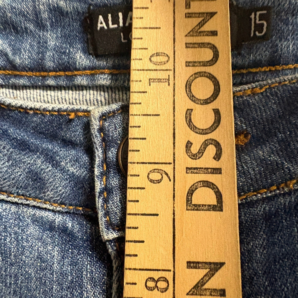 Aliana Jeans Los Angeles Distressed Ripped Skinny Jeans Womens Size 15 Medium