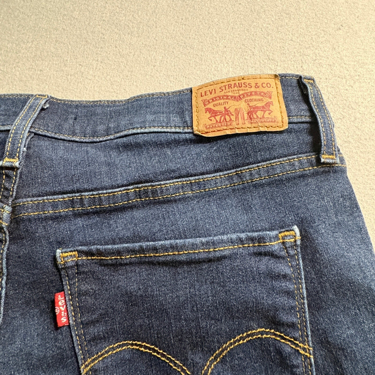 Levi's 720 High Rise Super Skinny Jeans Womens 32 W32 L28 Blue Stretch Denim