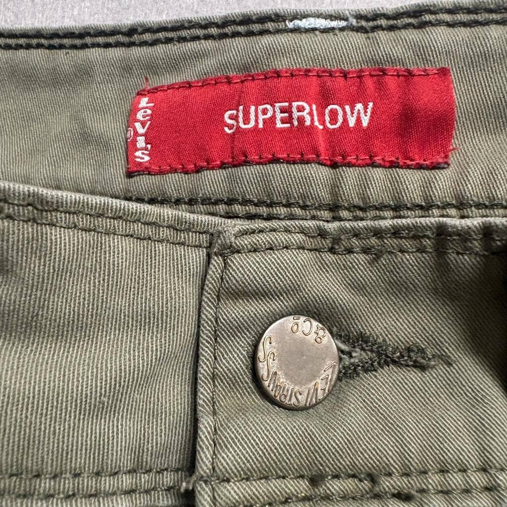 Levis Superlow Cargo Pants Womens 7M JR Green Low Rise Flare Utility Y2K
