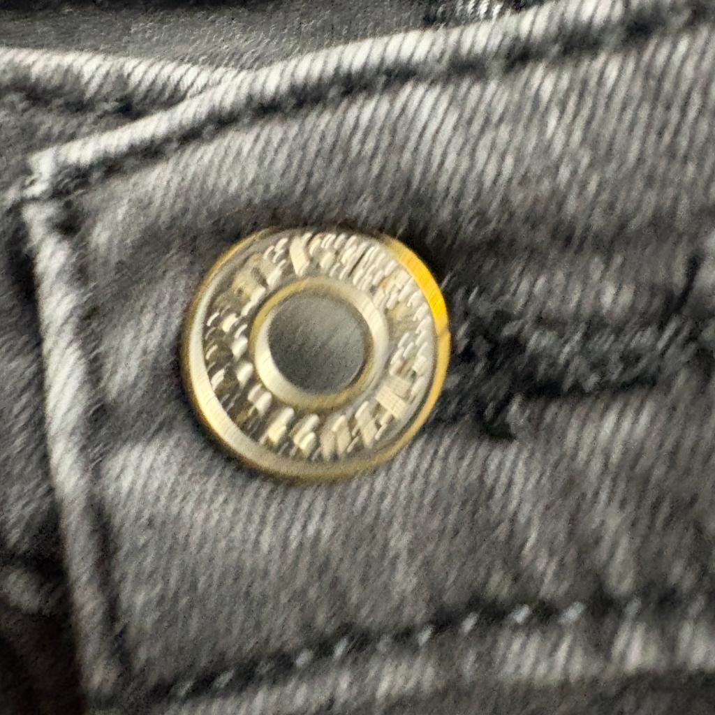 Levi's 724 High Rise Straight Jeans Womens Size 30x32 Black Denim Stretch