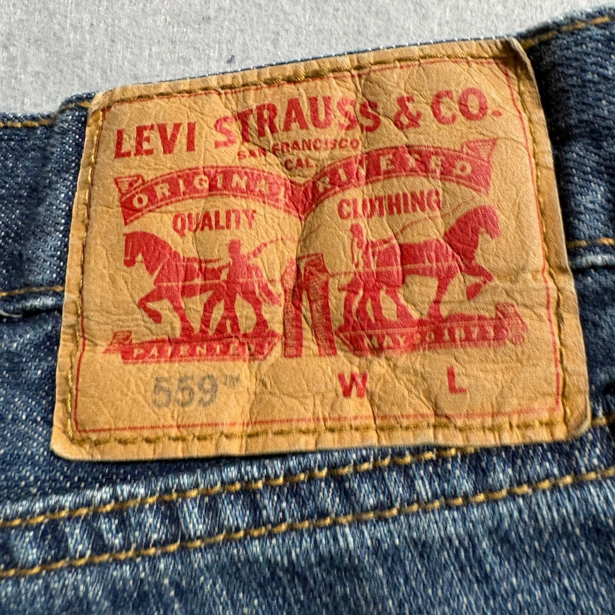 Levis 559 Relaxed Straight Jeans Mens W42 L38 Medium Wash Blue Denim Pants